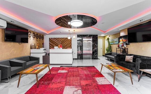 Mays Royal Hotel