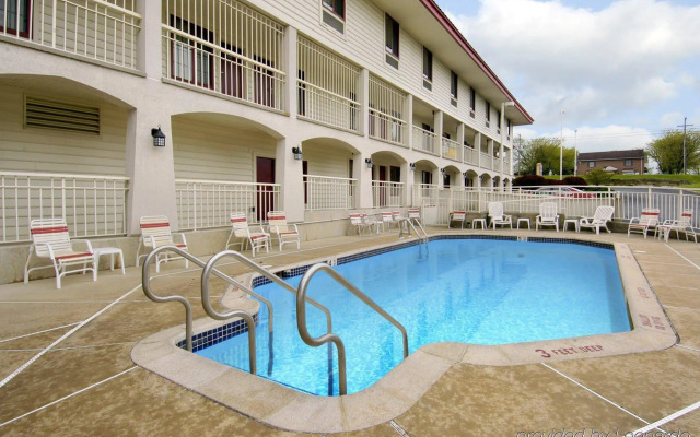 Red Roof Inn Lancaster