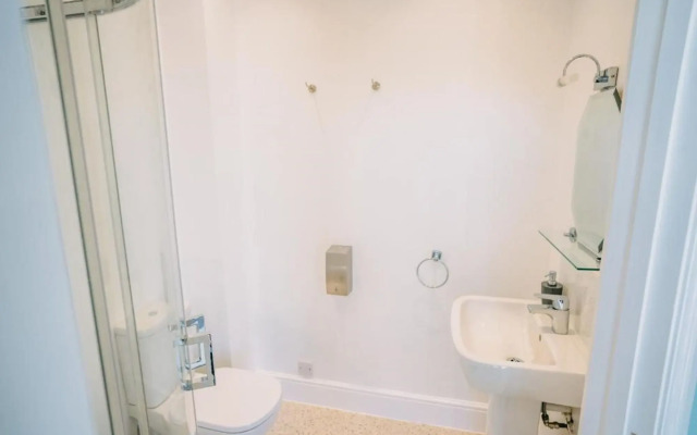 OYO Minerva Guesthouse