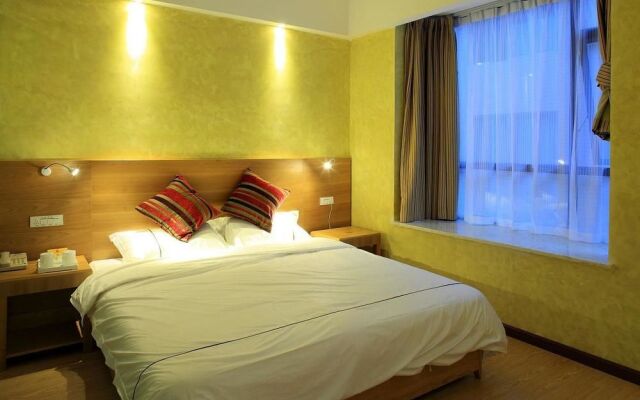 Guilin Kalai Film Theme Hotel