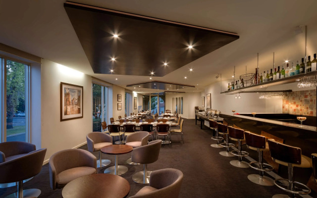 Best Western Plus Travel Inn Hotel