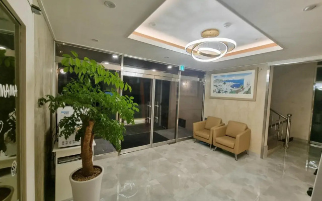 Trevi Hotel