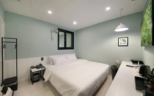 Jinju Hotel Vovo