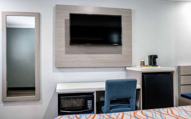 Travelodge Inn & Suites by Wyndham Bell Los Angeles Area