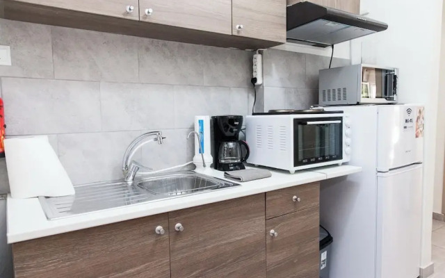 Cozy apt near Stavros Niarchos Park