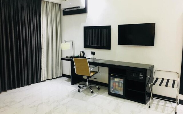 Parktonian Hotel Ikate