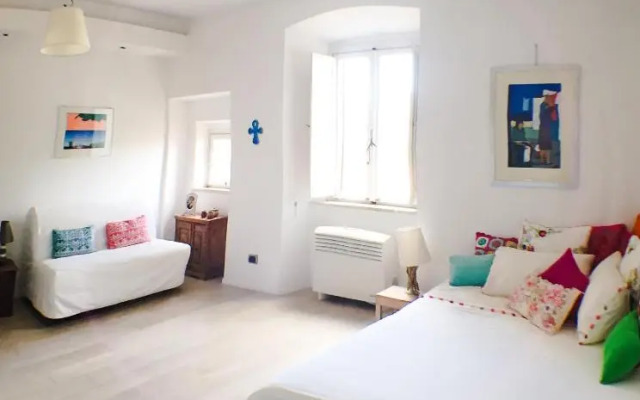 Lovely Central Apartment