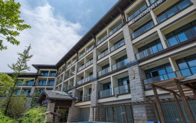 Rezen Select Qiandao Lake Central Dock