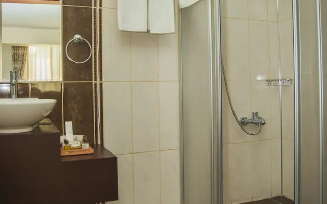 Neccar Otel