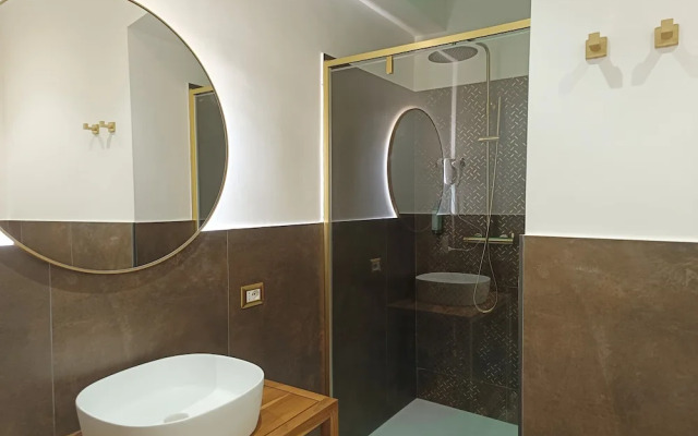 Romi Suite