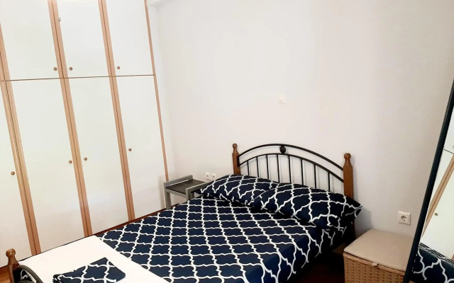 Large terrace apartment near city centre