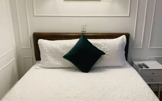 The Brooks Hotel