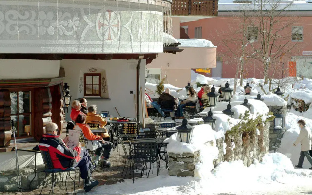 Hotel Alpina