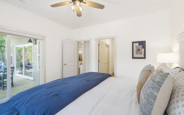 New Lakeside Haven - Picturesque