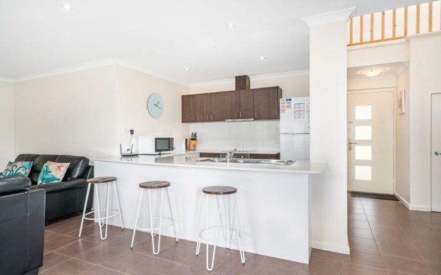 Maggies Beach House - U56 Cape View