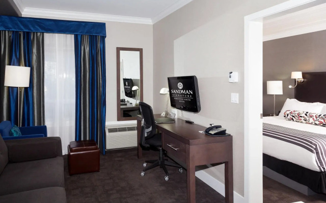 Sandman Signature Edmonton South Hotel