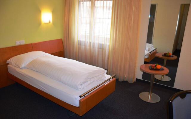 Hotel Urs Und Viktor