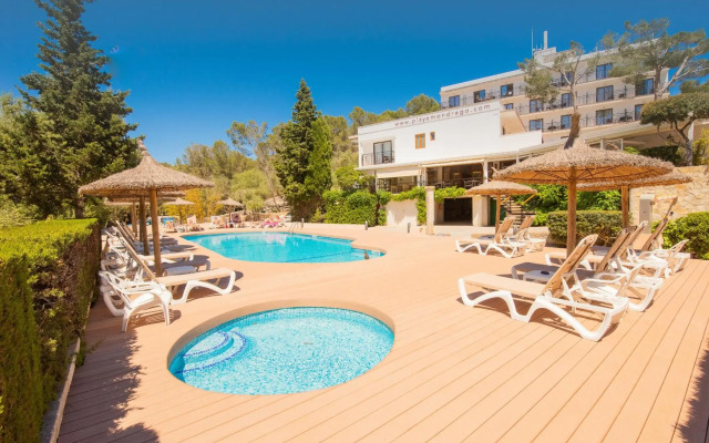 Hotel Playa Mondrago
