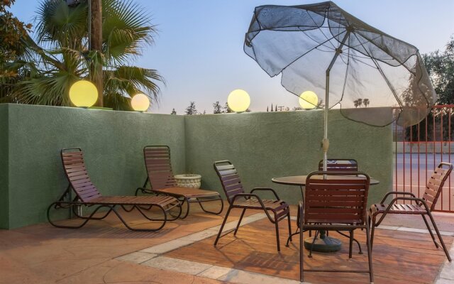 Ramada Limited Bakersfield Central