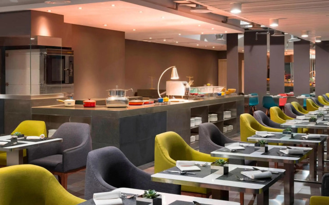 Aloft Jakarta Wahid Hasyim