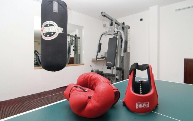 Awesome Home in Podstrana with Hot Tub, WiFi & 7 Bedrooms