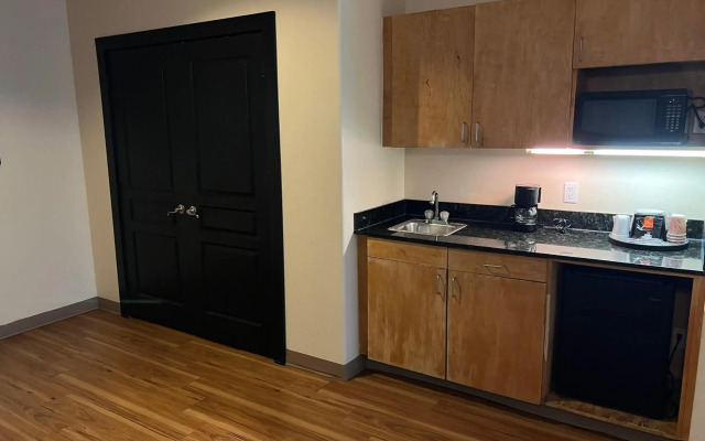 Sunchase Inn & Suites