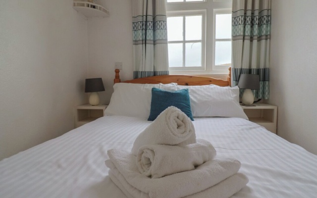 Flat F Bay House