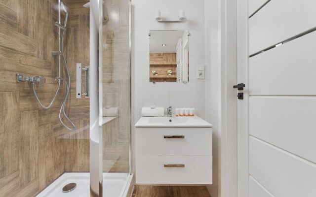 Stylish & Spacious Apartment By Renters