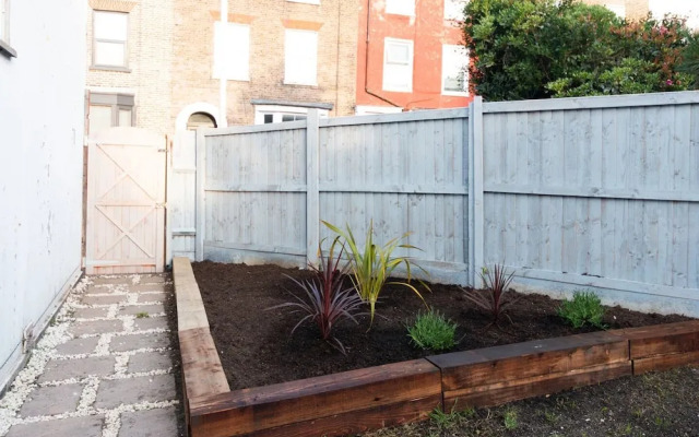 Cosy Margate Getaway Sleeps 5 By Adliv