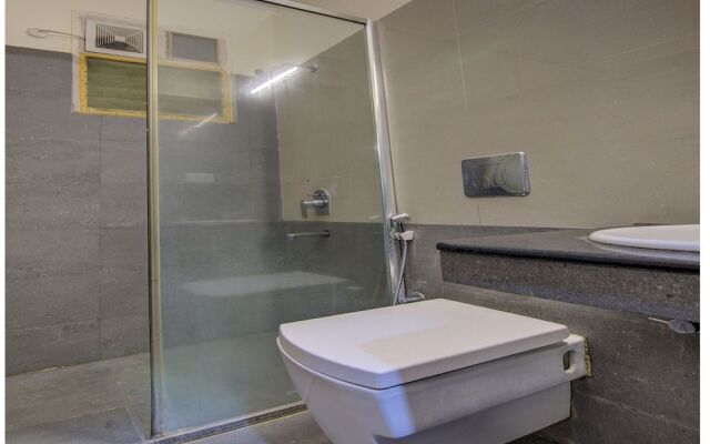OYO 14044 Hotel Seacity Grand