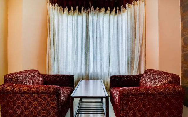 OYO 18814 Hotel Maya International