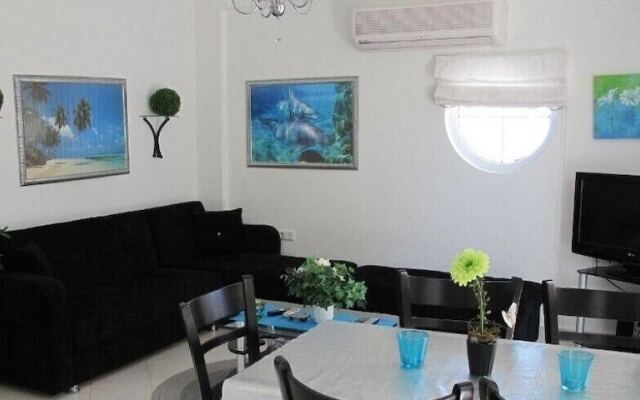 Villa CED1 by JoyLettings