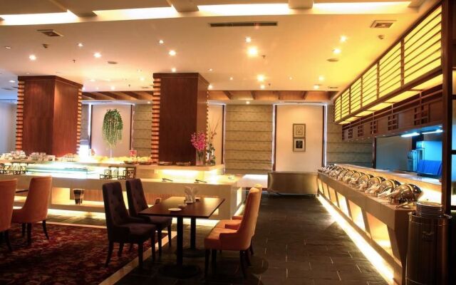 The Great Wall Hotel
