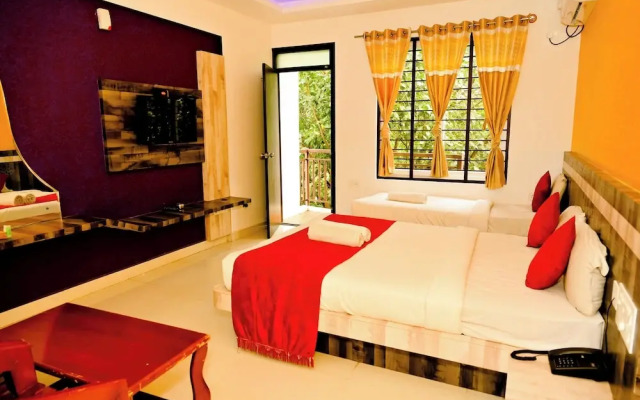 M K Arcade Hotel