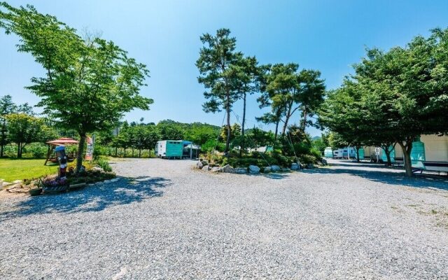 Caravan Camping Farm