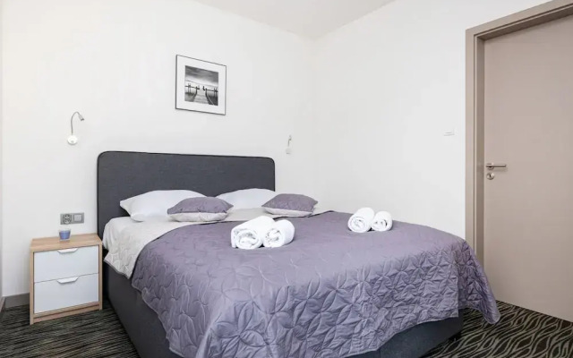 Apartments Five Seas by Renters