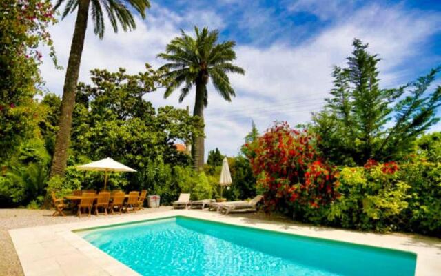 Beautiful early 1900's classic villa sea views