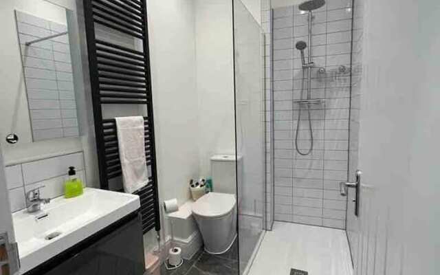 Stunning 4-bed Apartment in Cambridge