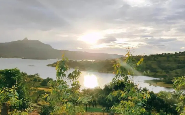 Green Velvet Resort-Near Pawna Lake