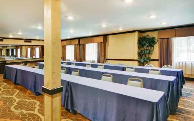 Spark by Hilton Grapevine DFW North
