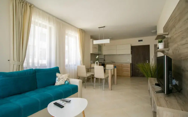 Byala Vista Cliff Apartments