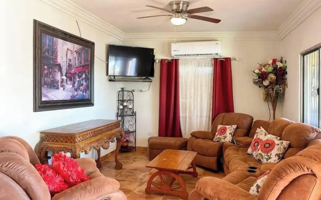 Homely Mexican Accent Apartment 2