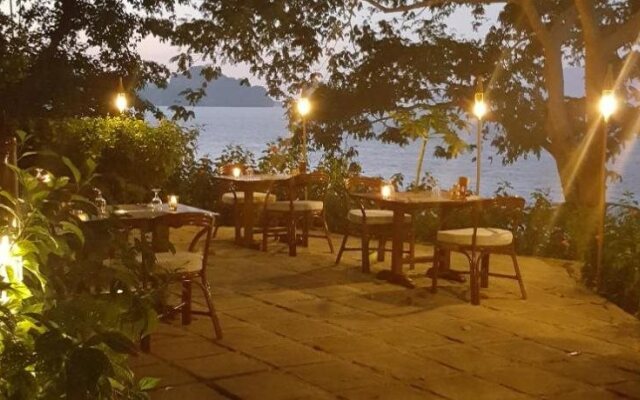 The Alternative Beach Cottages