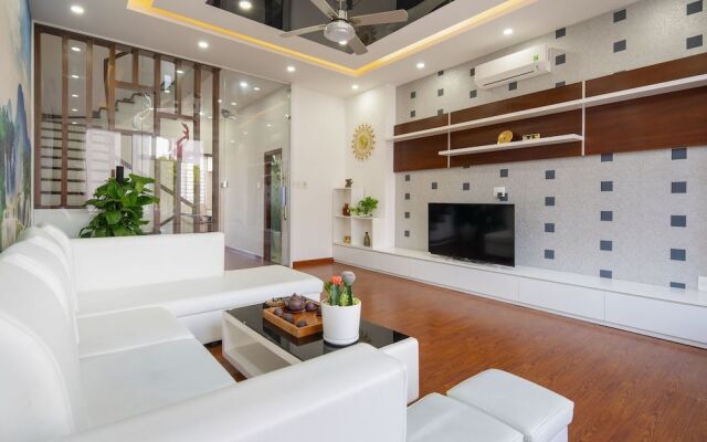 T P Luxury House