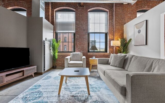 Historic Loft Retreat With Pool