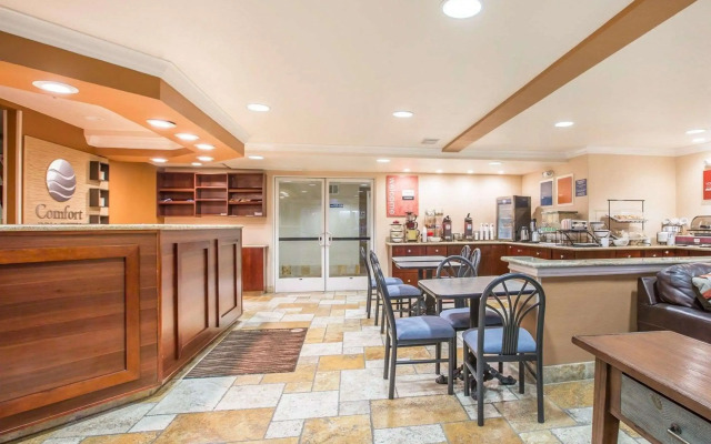 Comfort Inn & Suites Salinas City Center Area