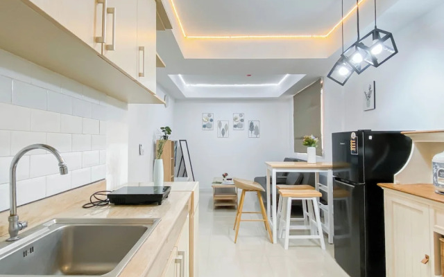 Neat Style 2Br Apartment Meikarta