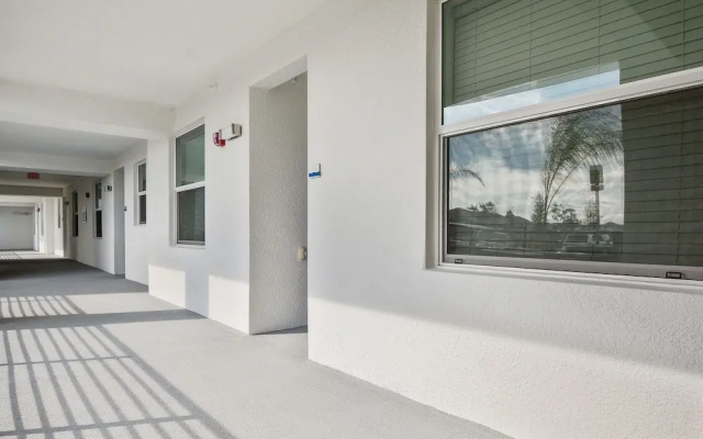 106 Apartment Storey Lake  44309 / 46929