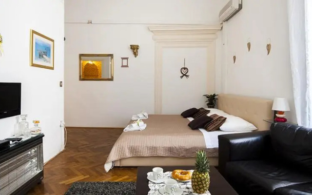 Mediteran Old Town Apartments