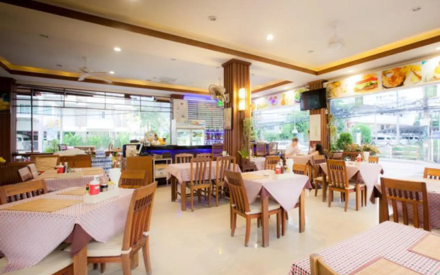 Pipikuku Hotel & Restaurant